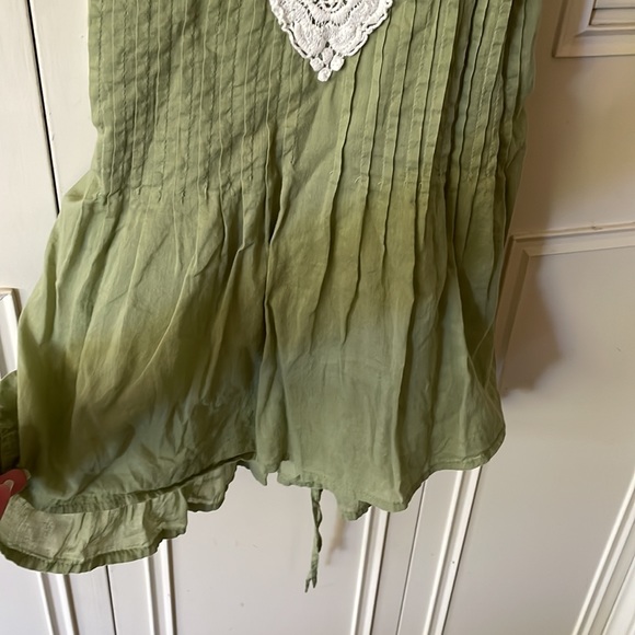 NWOT Peplum Tank Top - Picture 3 of 5